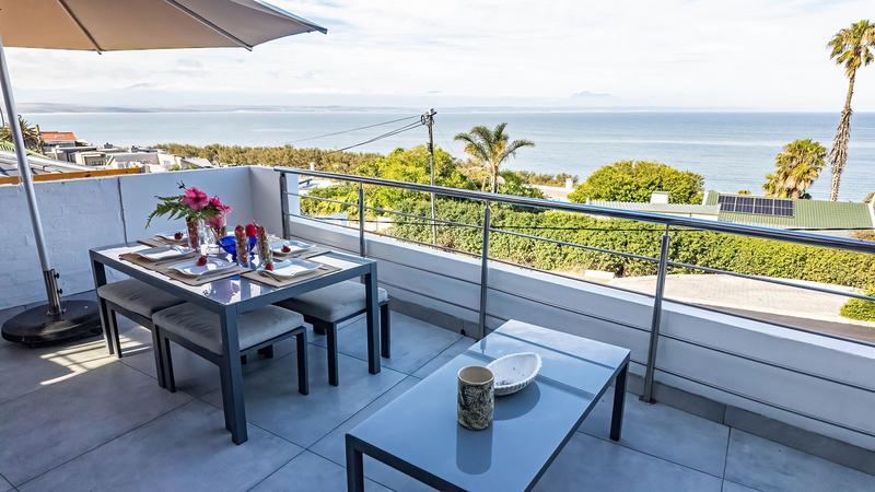 7 Bedroom Property for Sale in Santos Bay Western Cape